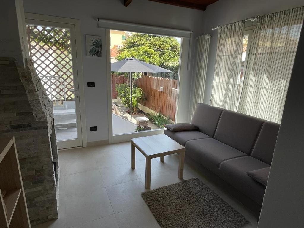 Apartament Azzurra House Marina Di Pisa Zewnętrze zdjęcie
